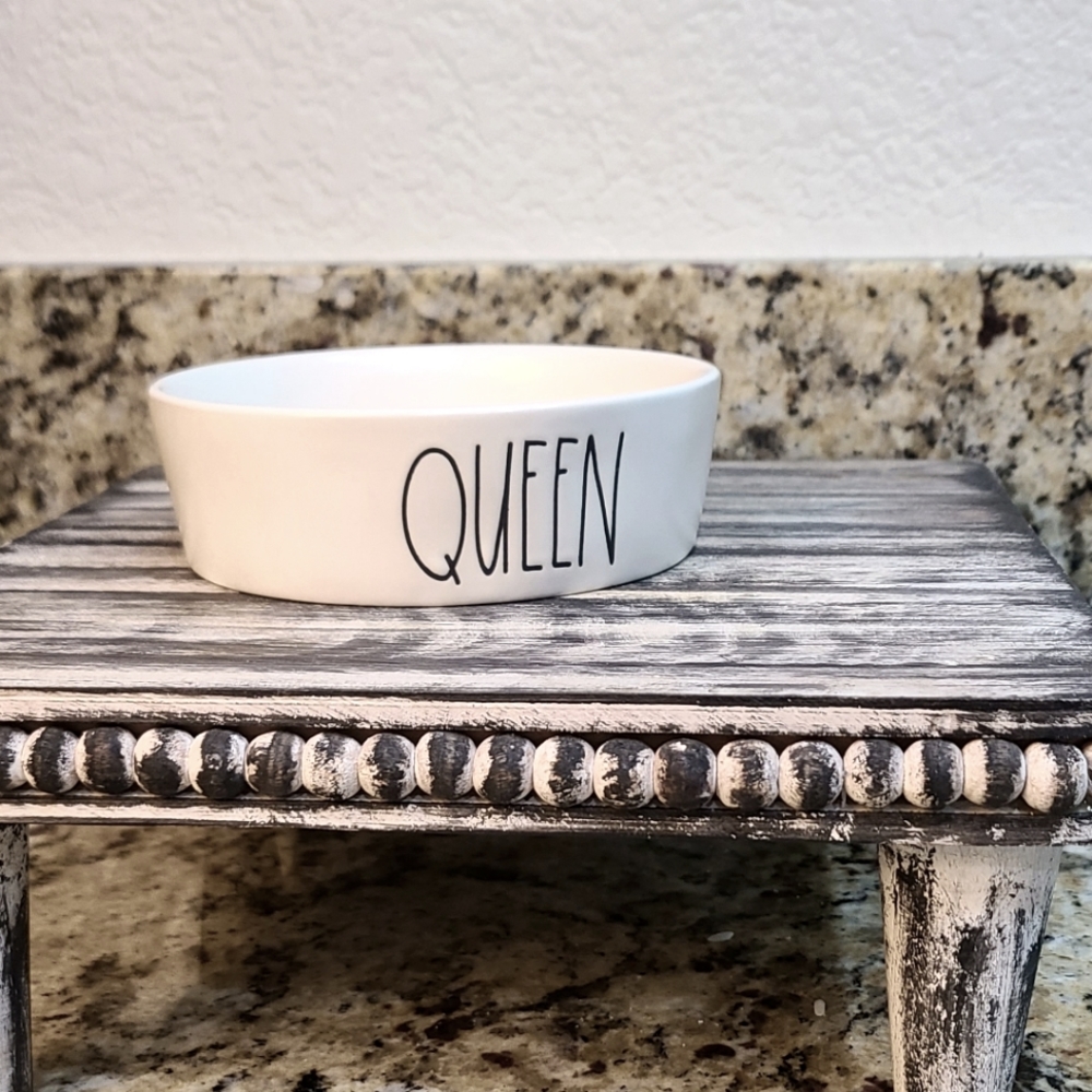 COPY - Rae Dunn cat dish, artisan collection QUEEN.